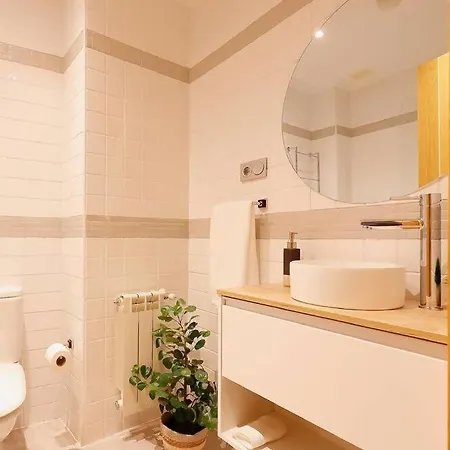 Centro By Silastur * ヒホン